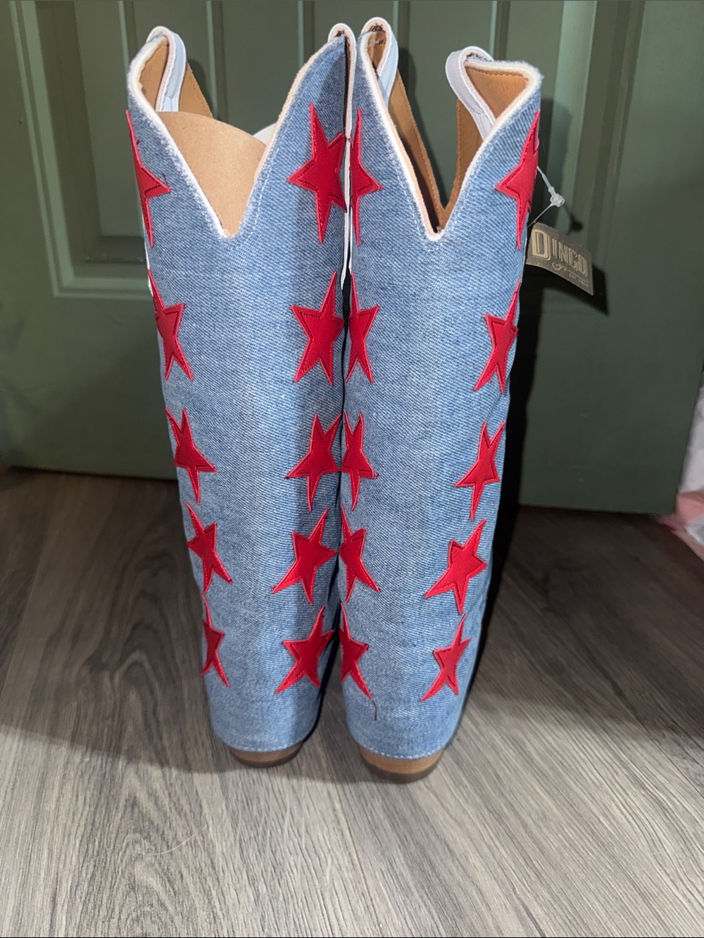 dingo White Foot Denim Shaft Heeled Boots with Red Stars - Picture 7 of 7
